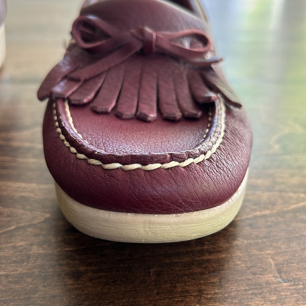 SAS Women's Kiltie Wine Colored Tassel Fringe Loafer Size 8N - Picture 2 of 11